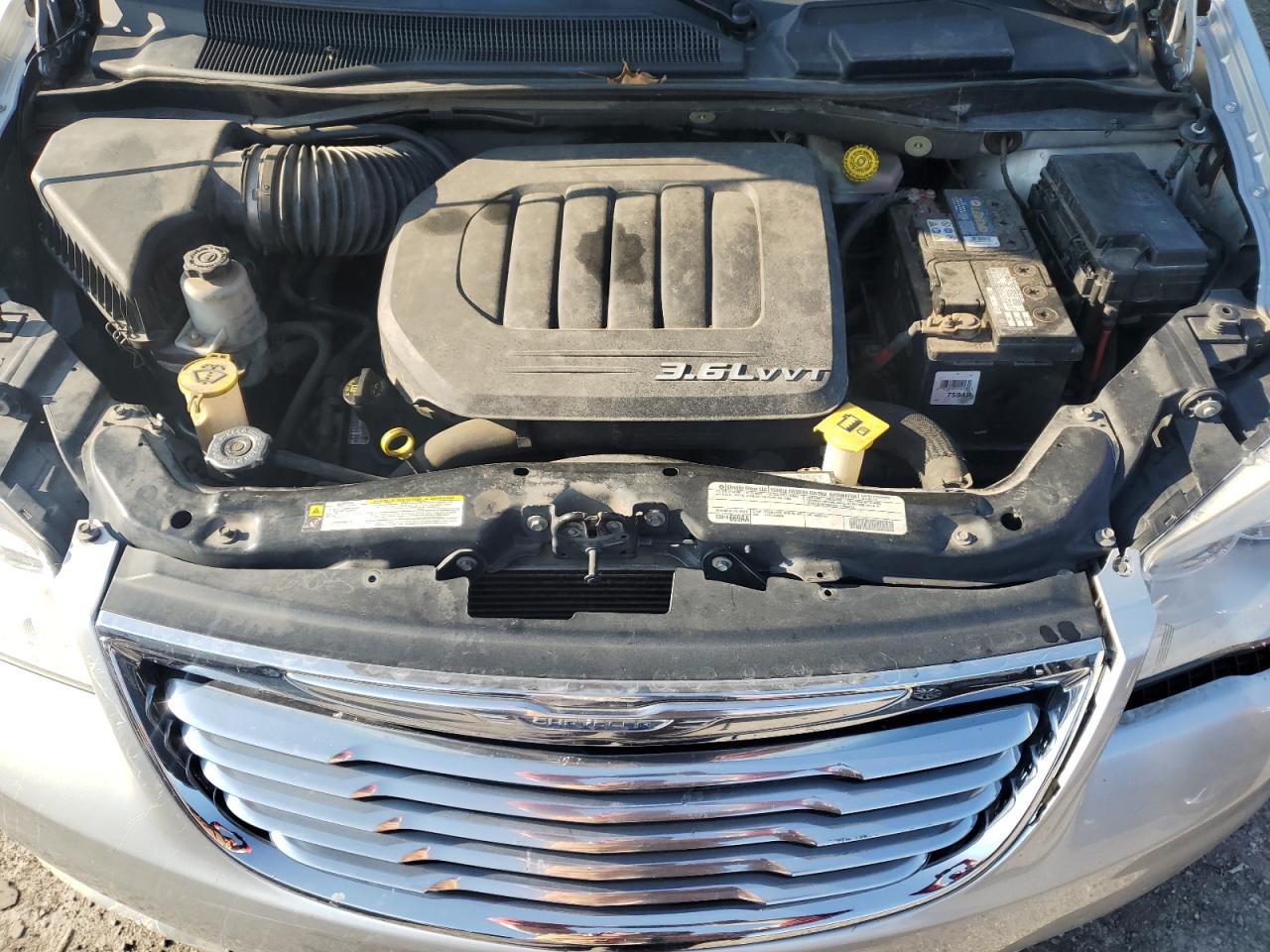 CHRYSLER TOWN & COUNTRY TOURING L