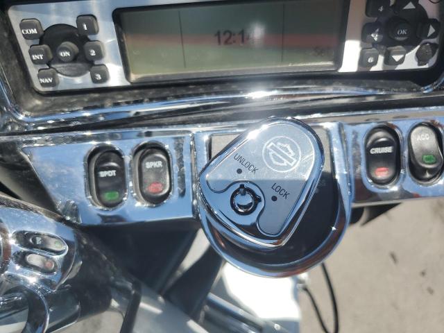 2013 HARLEY-DAVIDSON FLHTCU ULT 1HD1FCM15DB678453