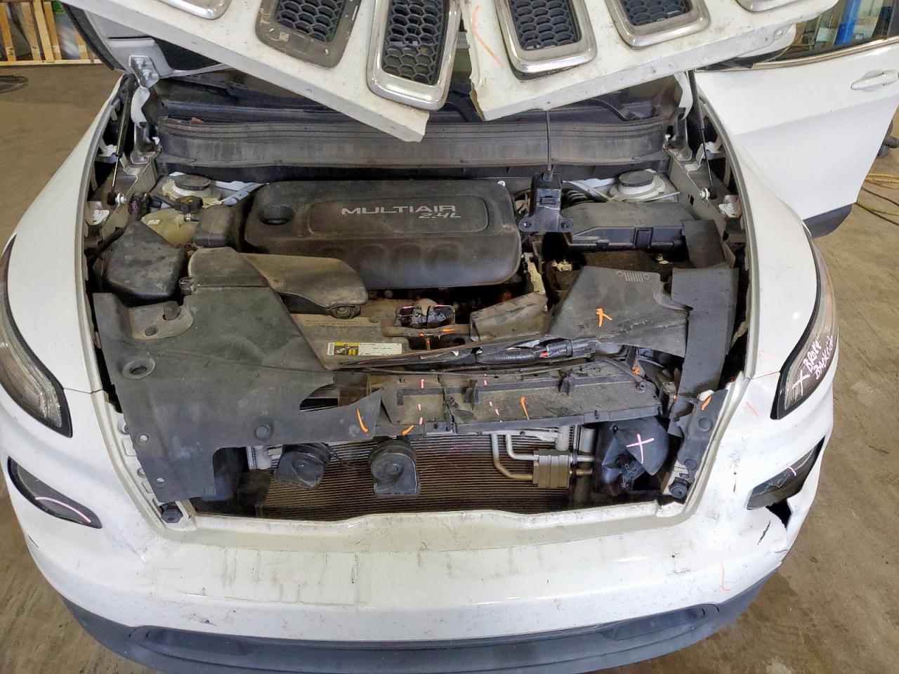 JEEP GRAND CHEROKEE LATITUDE