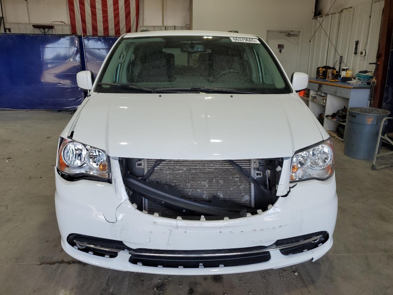 CHRYSLER TOWN & COUNTRY TOURING