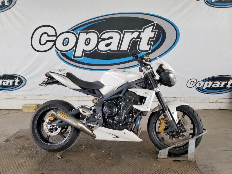TRIUMPH MOTORCYCLE STREET TRI 2012 white  gas SMTD02NE6CT522346 photo #1