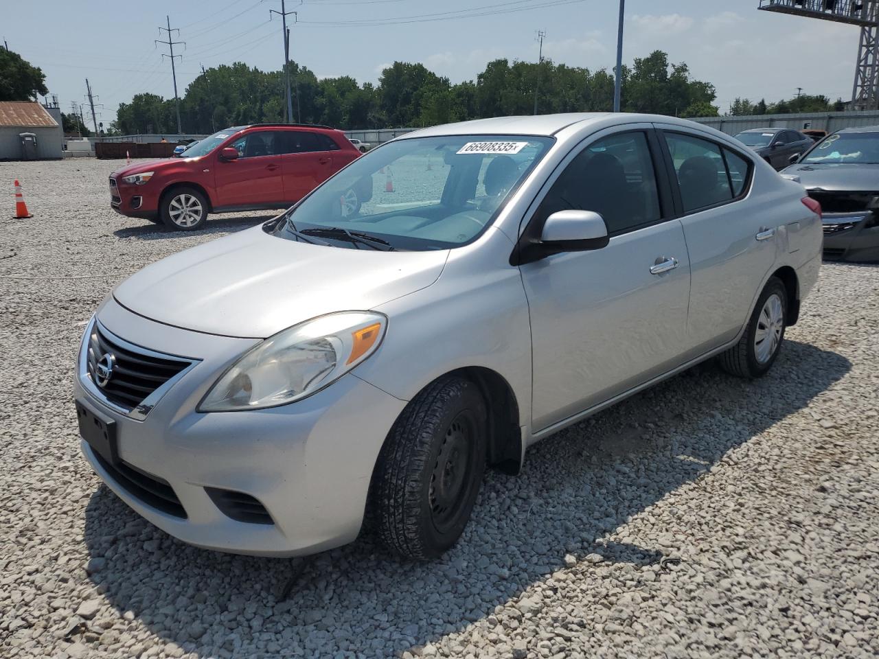 NISSAN VERSA S