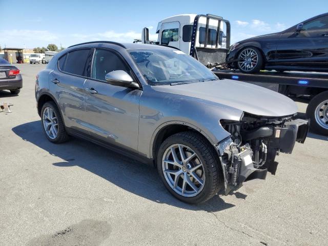 2018 ALFA ROMEO STELVIO TI ZASFAKNN4J7B63127