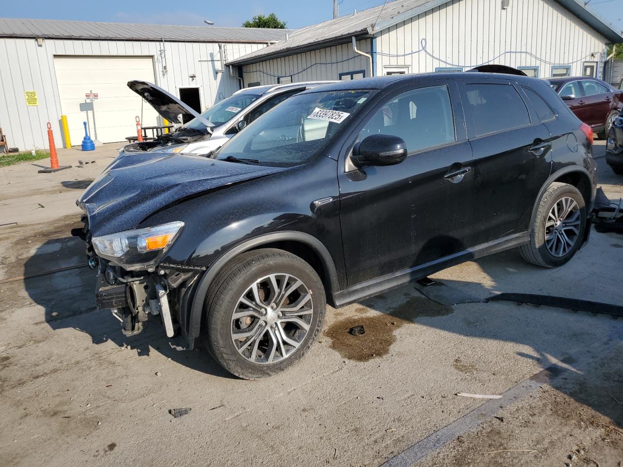 MITSUBISHI OUTLANDER SE