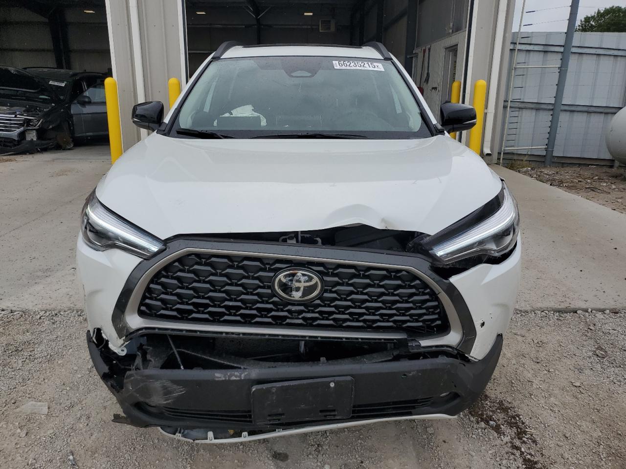 TOYOTA COROLLA CROSS XLE