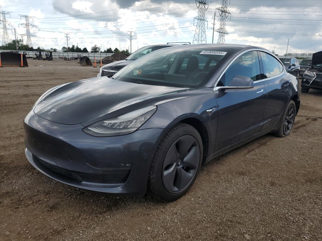 TESLA MODEL 3