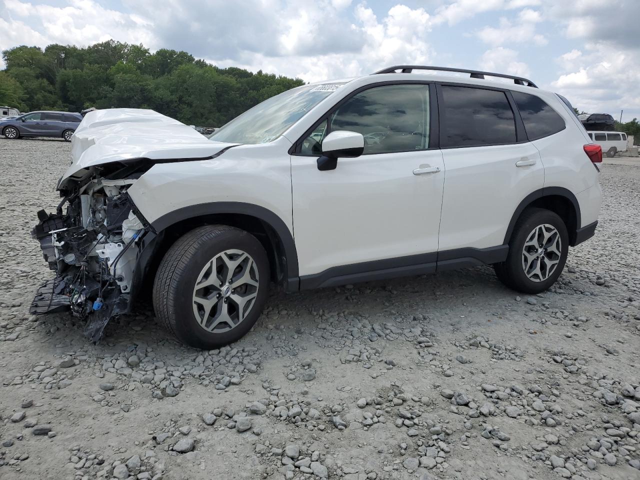 SUBARU FORESTER PREMIUM
