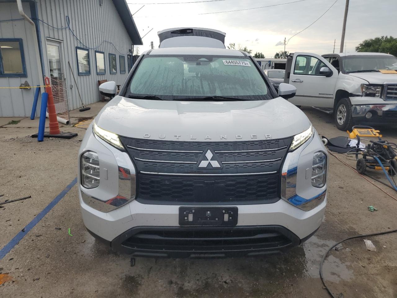 MITSUBISHI OUTLANDER ES