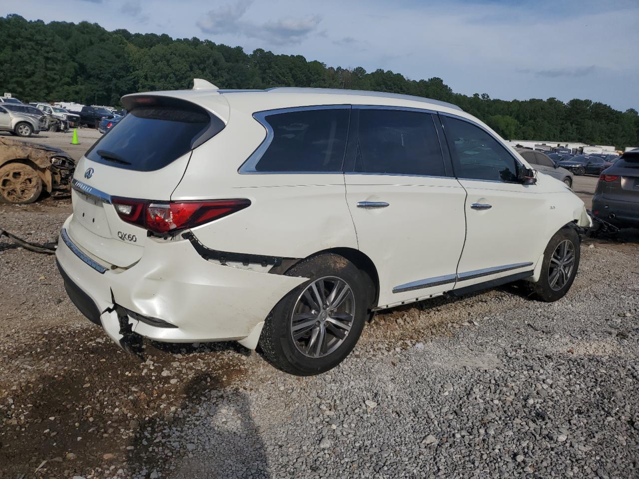 INFINITI QX60 LUXE