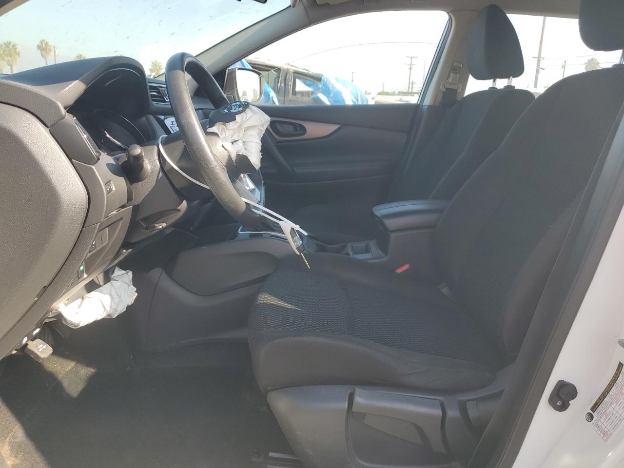 NISSAN ROGUE SPORT S