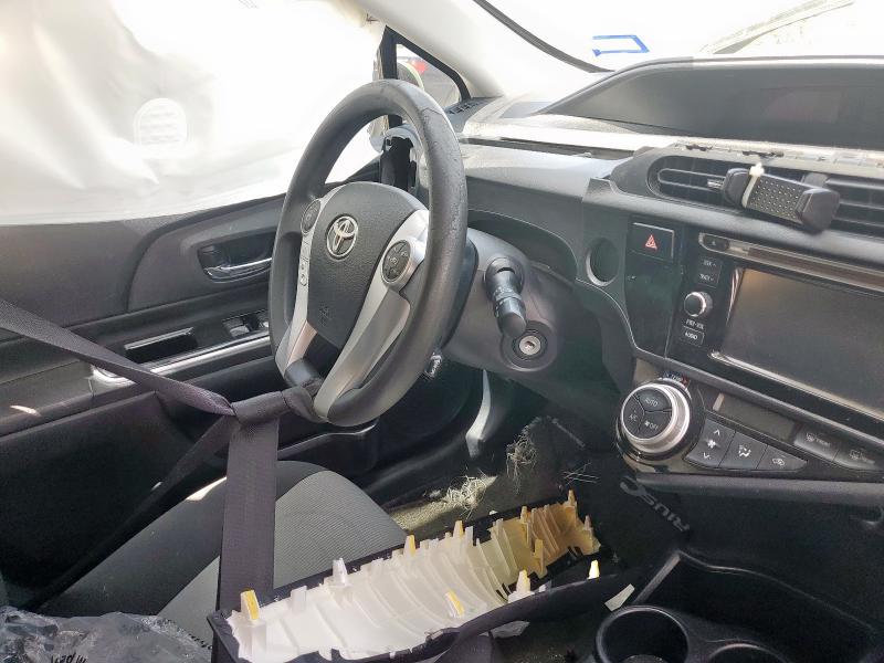 2016 TOYOTA PRIUS C JTDKDTB30G1116017