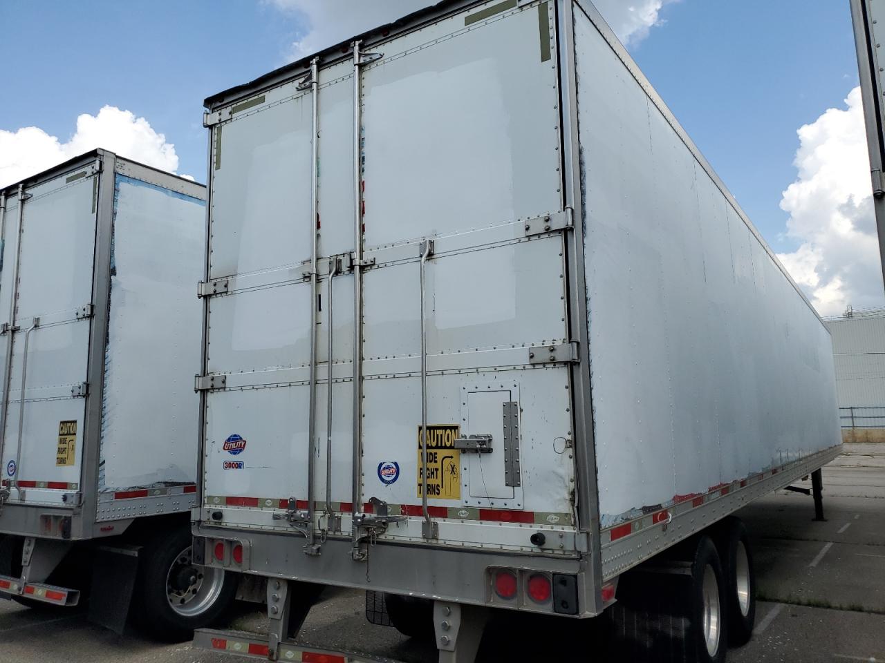 Lot #3204912594 2011 UTILITY VS2RA