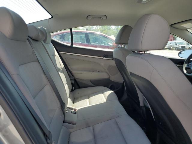2018 HYUNDAI ELANTRA SE KMHD74LF0JU452685