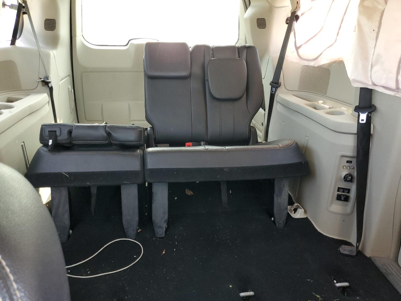 CHRYSLER TOWN & COUNTRY TOURING