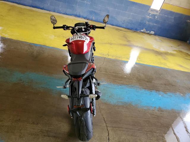 2025 TRIUMPH MOTORCYCLE STREET TRI SMTA614K3STCH0586