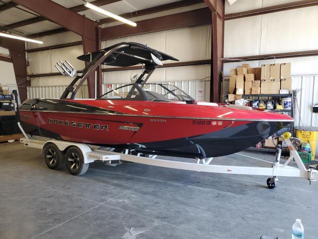 MALIBU BOAT 2014 burgundy   MB2S0572F414 photo #1