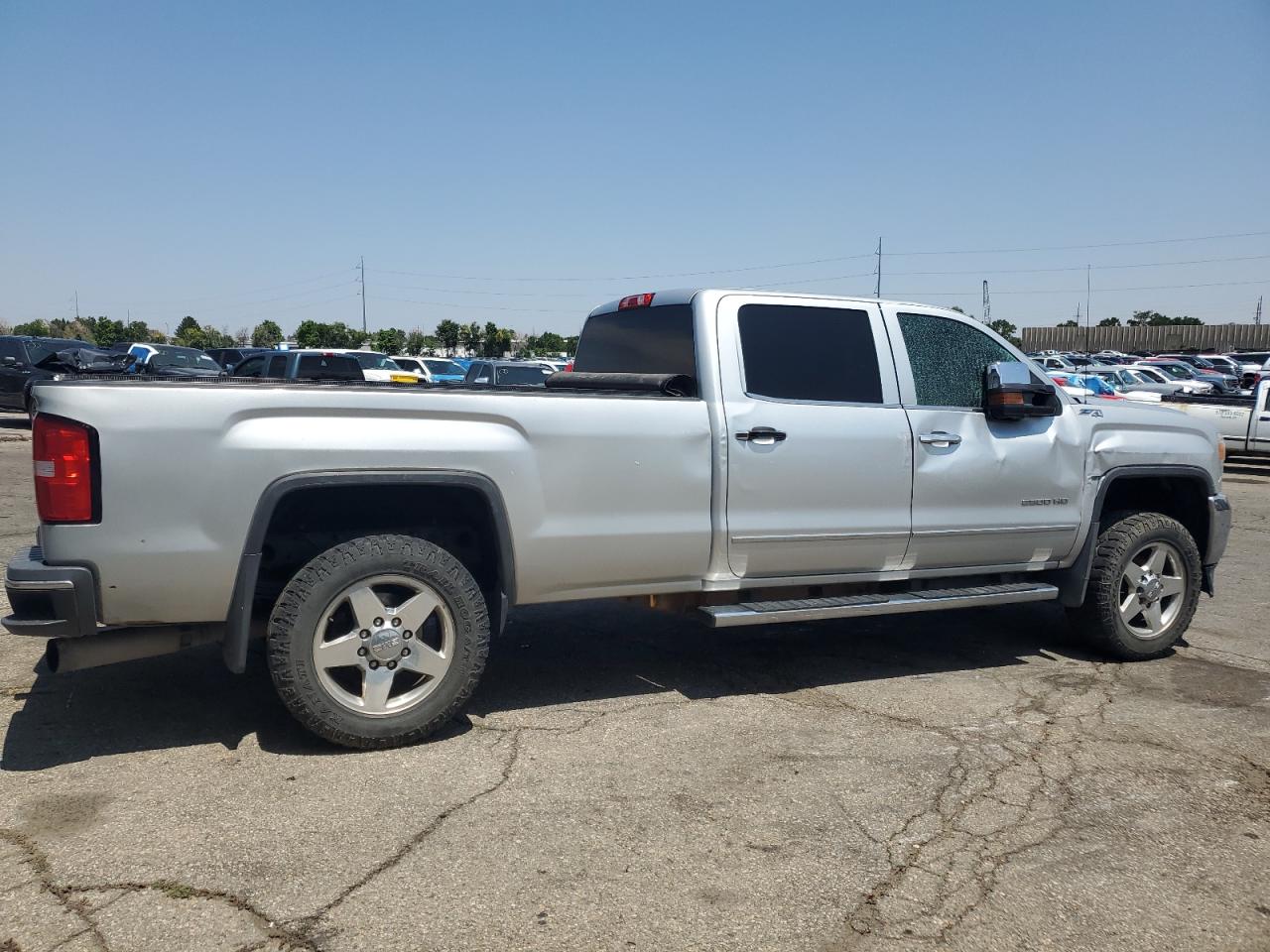 GMC SIERRA K2500 SLT