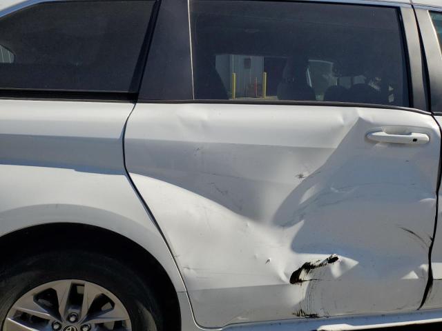 2021 TOYOTA SIENNA LE 5TDKRKEC2MS002493