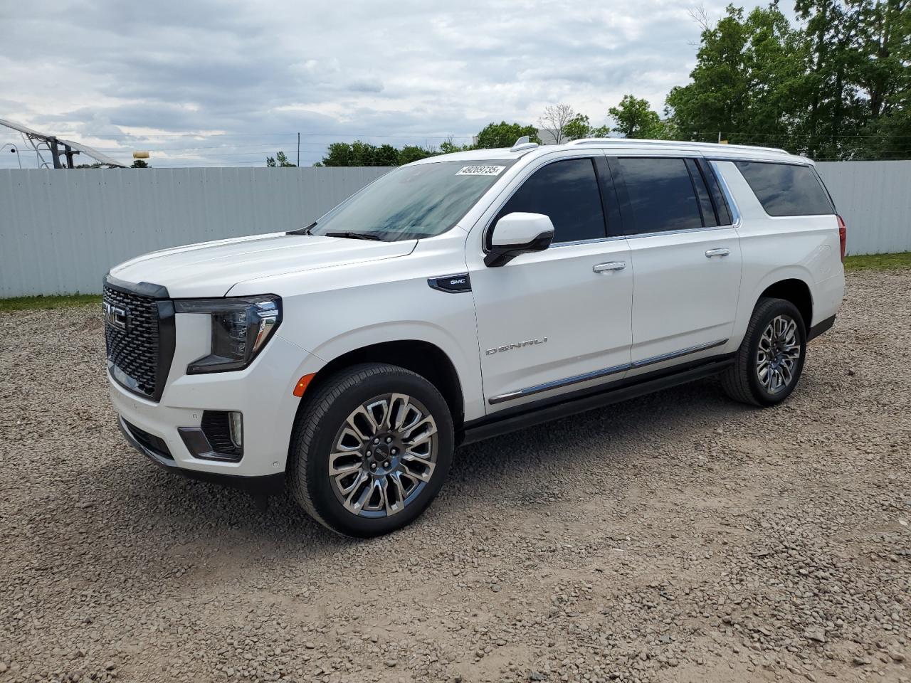 GMC YUKON DENALI ULTIMATE