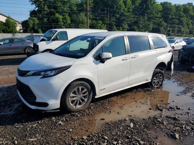 TOYOTA SIENNA LE