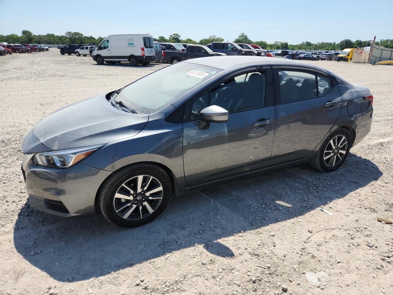 NISSAN VERSA SV