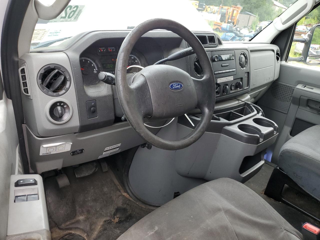 FORD ECONOLINE E450 SUPER DUTY CUTAWAY VAN