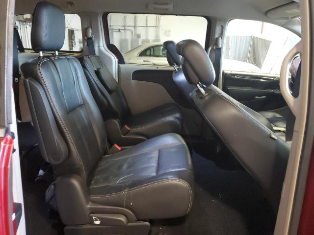 2015 CHRYSLER TOWN & COU 2C4RC1BG6FR711554