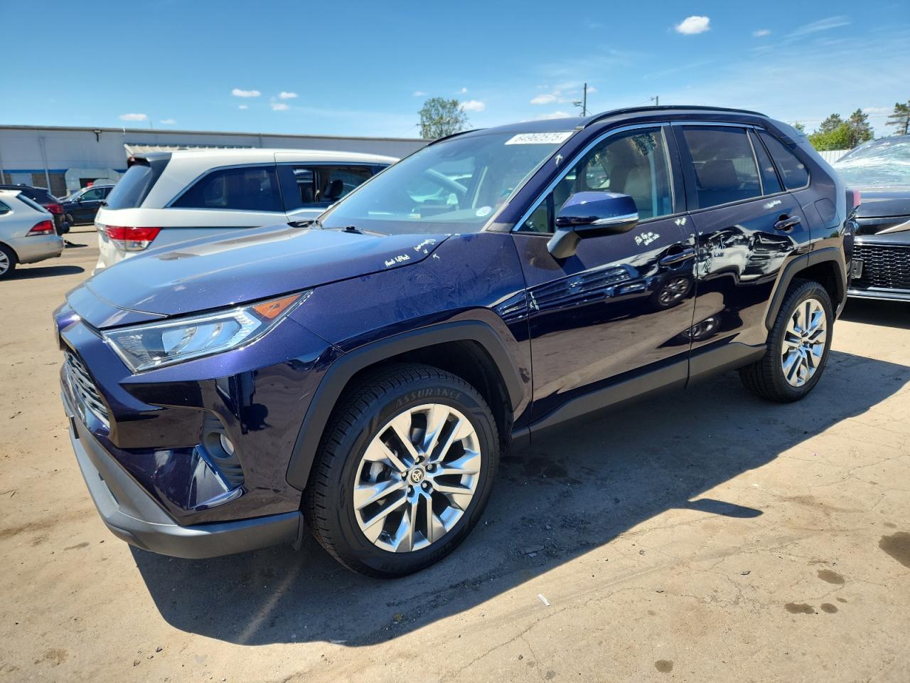 TOYOTA RAV4 XLE PREMIUM