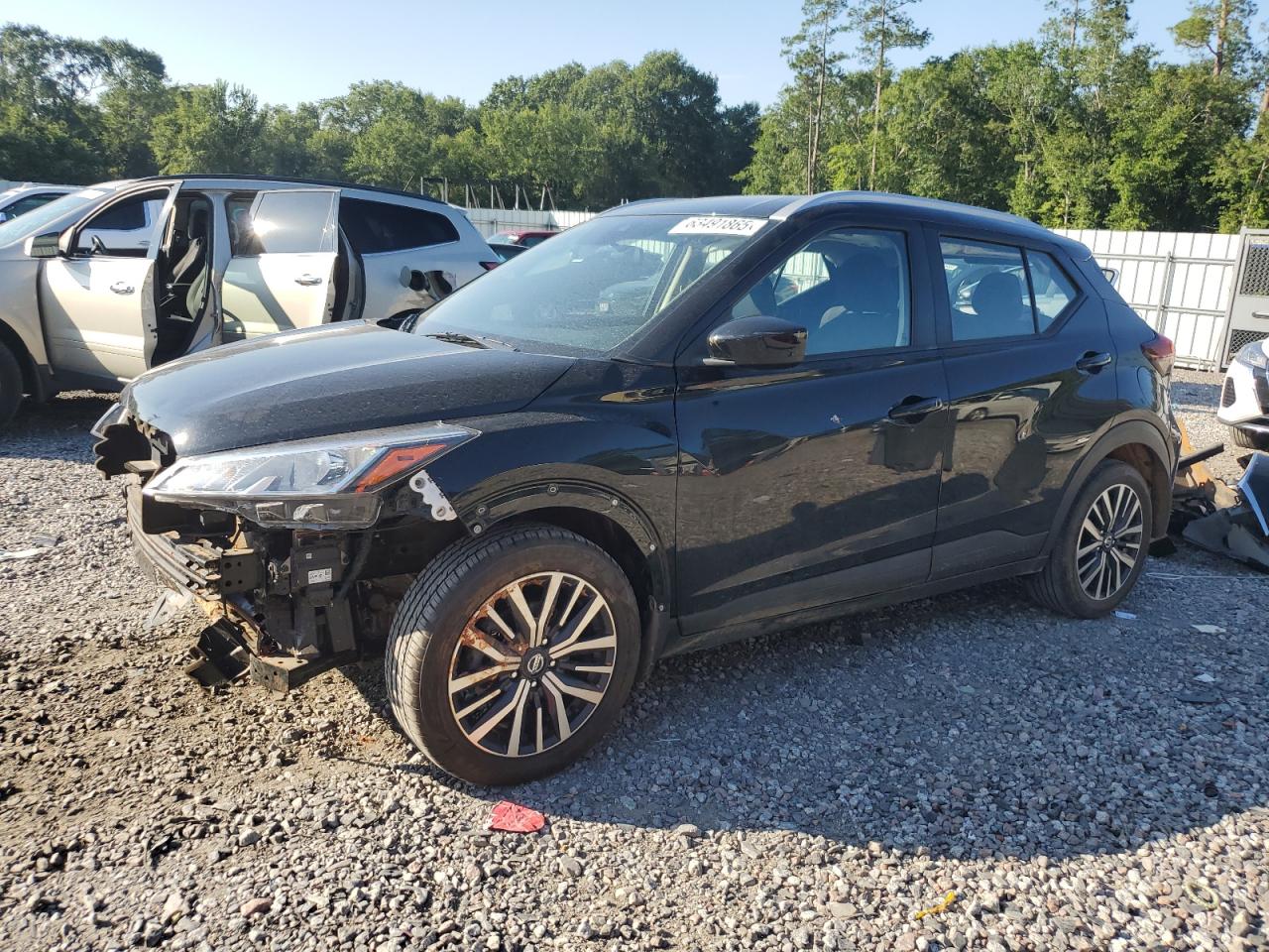 NISSAN KICKS SV