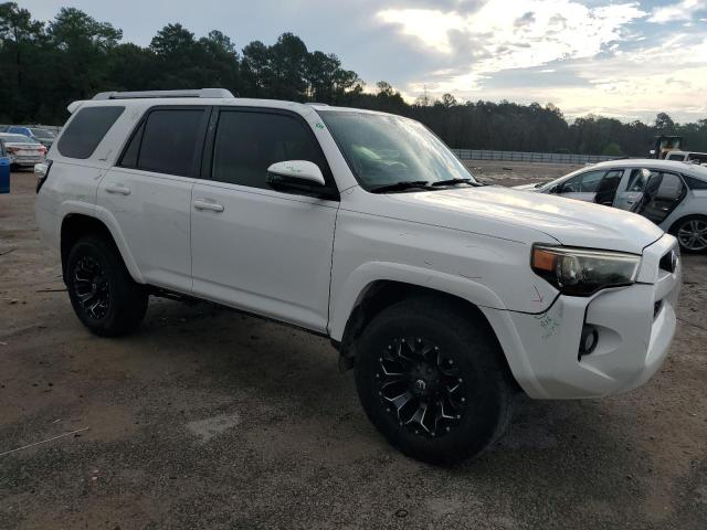 2018 TOYOTA 4RUNNER SR JTEZU5JR8J5177076