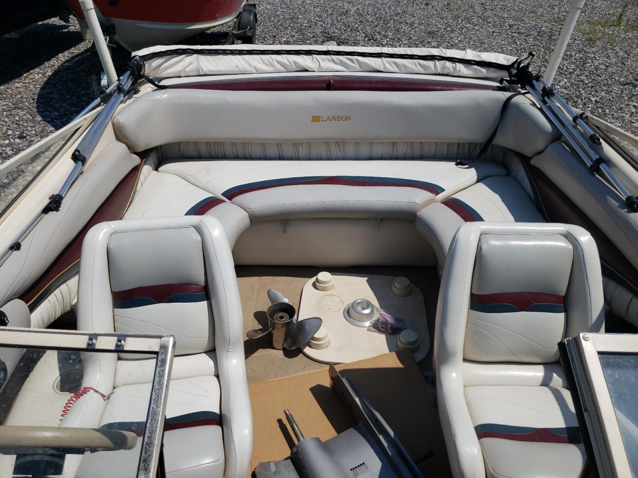 Lot #3248477538 1998 LARSON BOAT