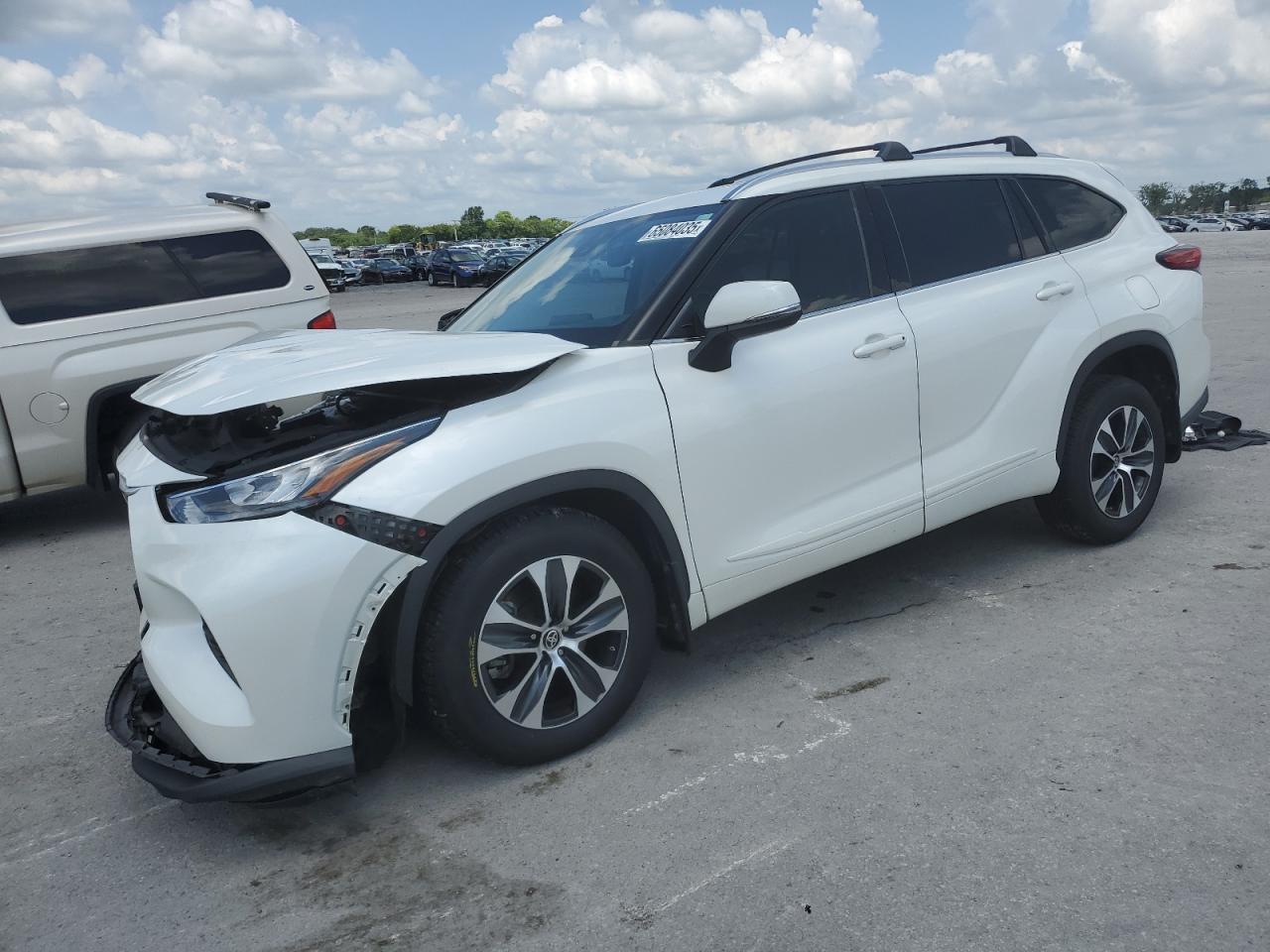 TOYOTA HIGHLANDER XLE