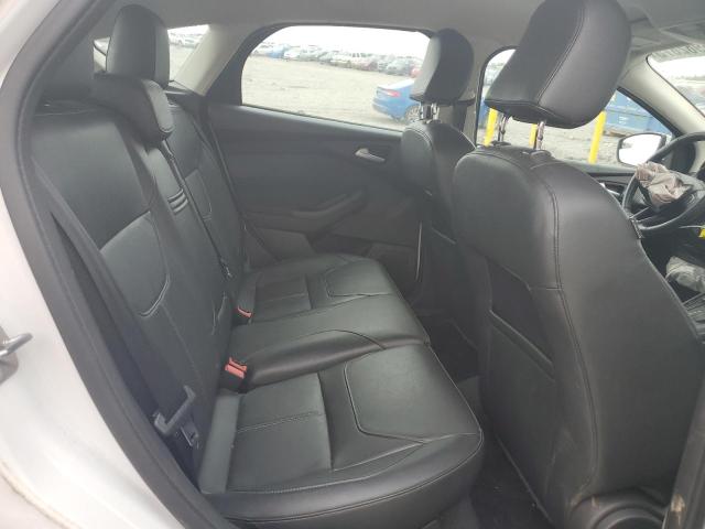 2015 FORD FOCUS SE 1FADP3K29FL318483