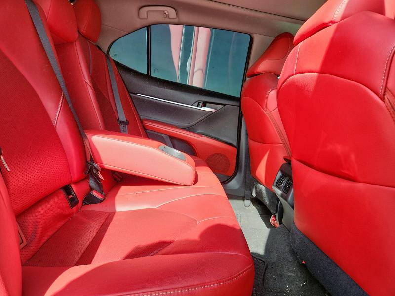 2018 TOYOTA CAMRY XSE 4T1B61HK5JU107666