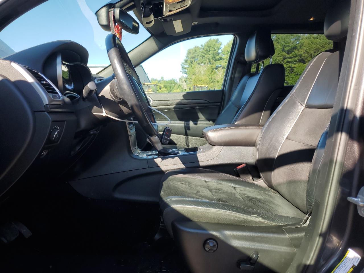 JEEP GRAND CHEROKEE LAREDO