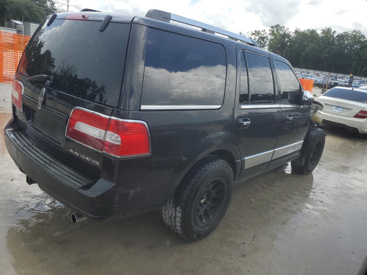 Lincoln Navigator 2011