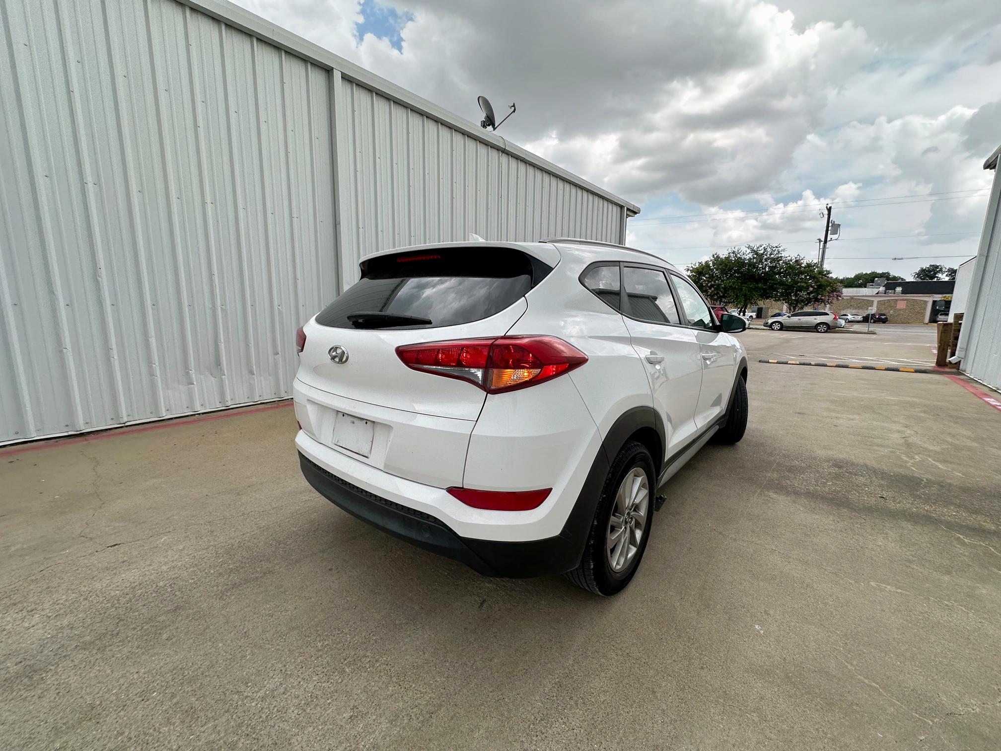 Vin: km8j33a40ju684598, lot: 63715705, hyundai tucson sel 20184