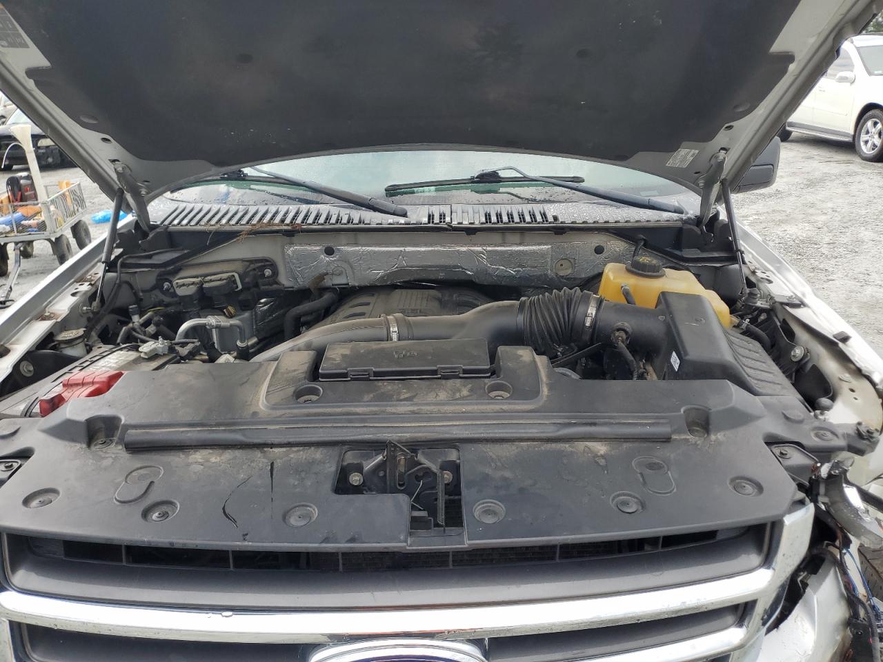 FORD EXPEDITION EL XLT