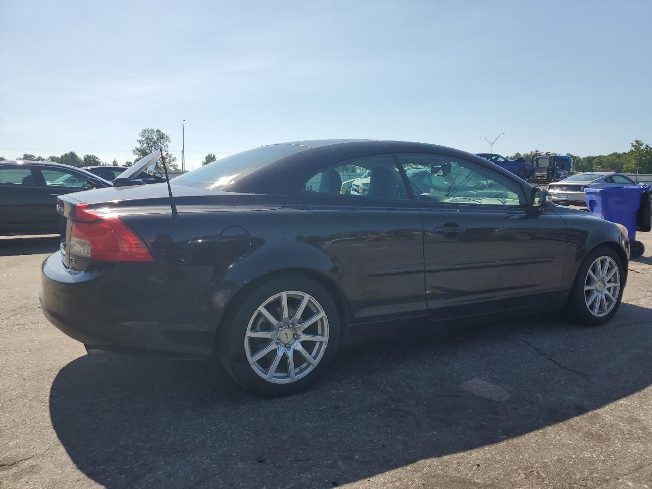 VOLVO C70 T5