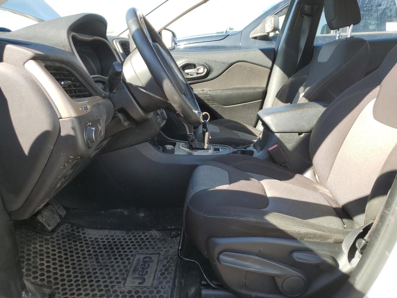 JEEP GRAND CHEROKEE SPORT