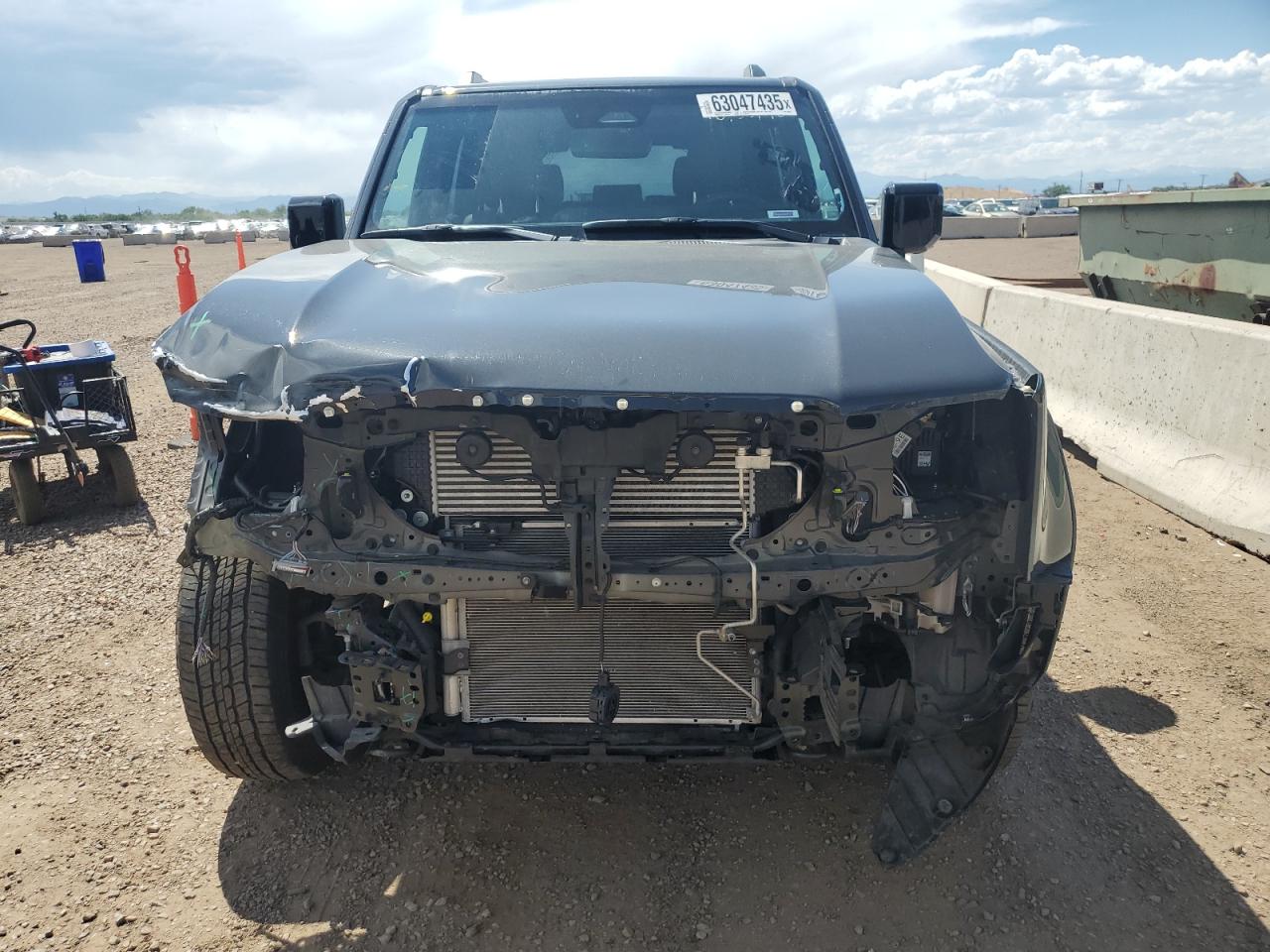 TOYOTA LAND CRUISER BASE