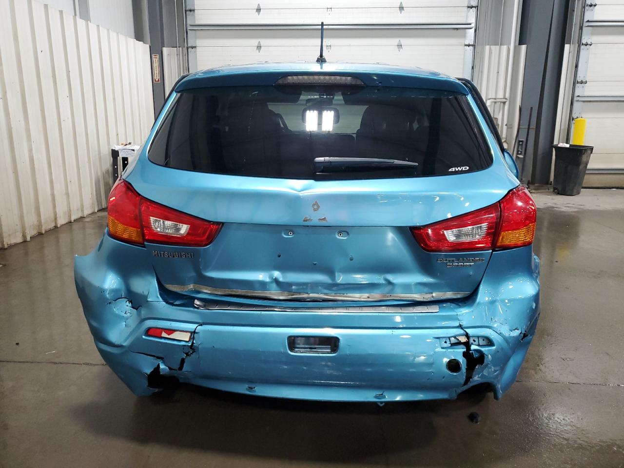 MITSUBISHI OUTLANDER SE