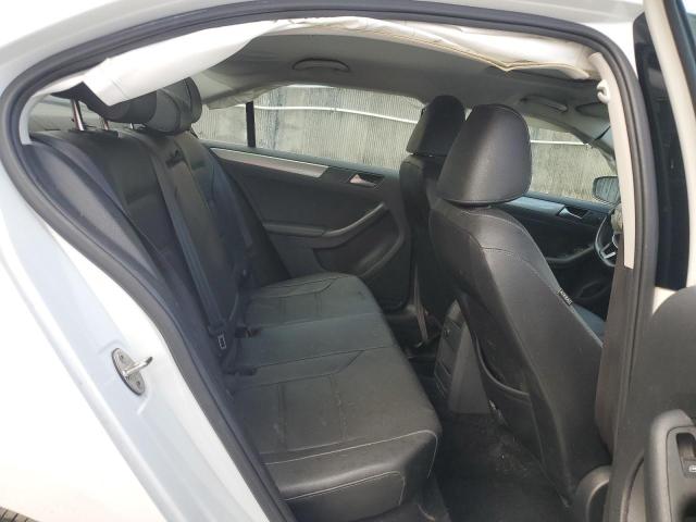 2018 VOLKSWAGEN JETTA SE - 3VWDB7AJ6JM259938