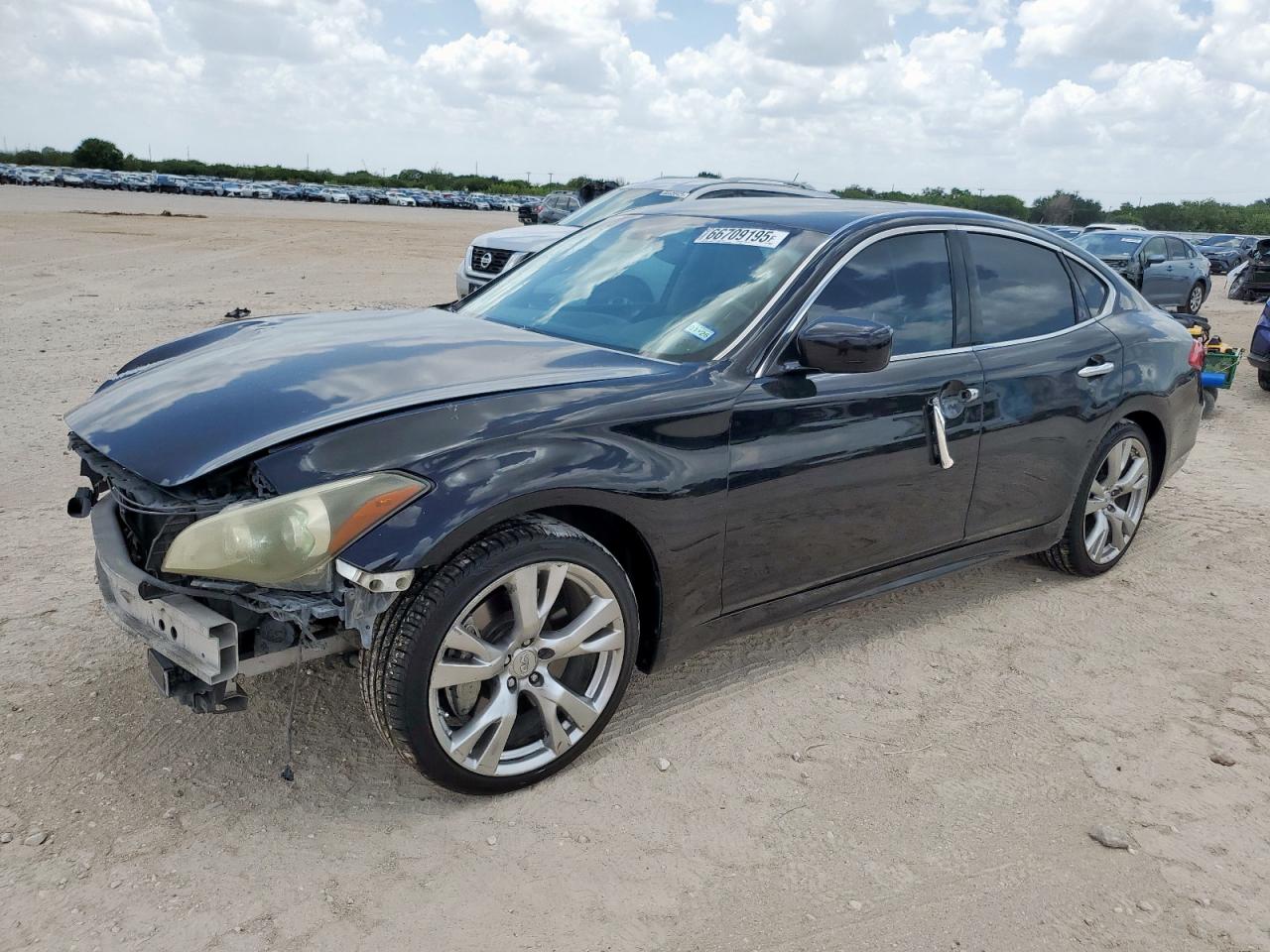 INFINITI M37