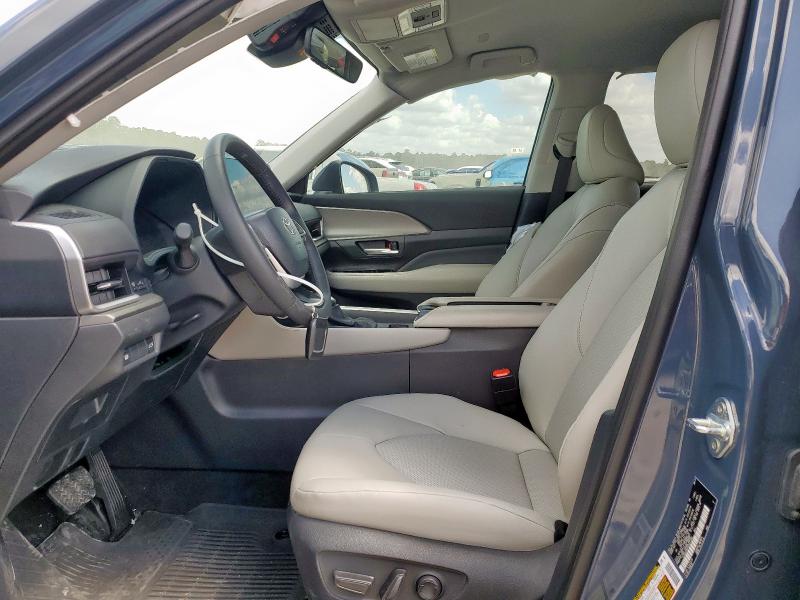 2024 TOYOTA GRAND HIGH 5TDAAAA54RS017394