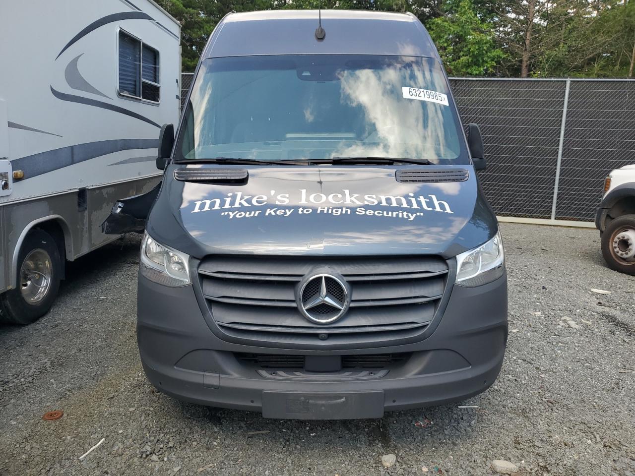 MERCEDES-BENZ SPRINTER 2500