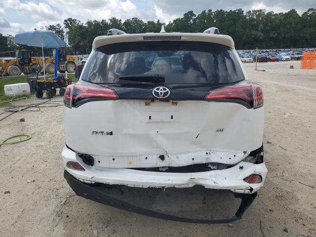 2018 TOYOTA RAV4 SE JTMNFREV9JJ176375