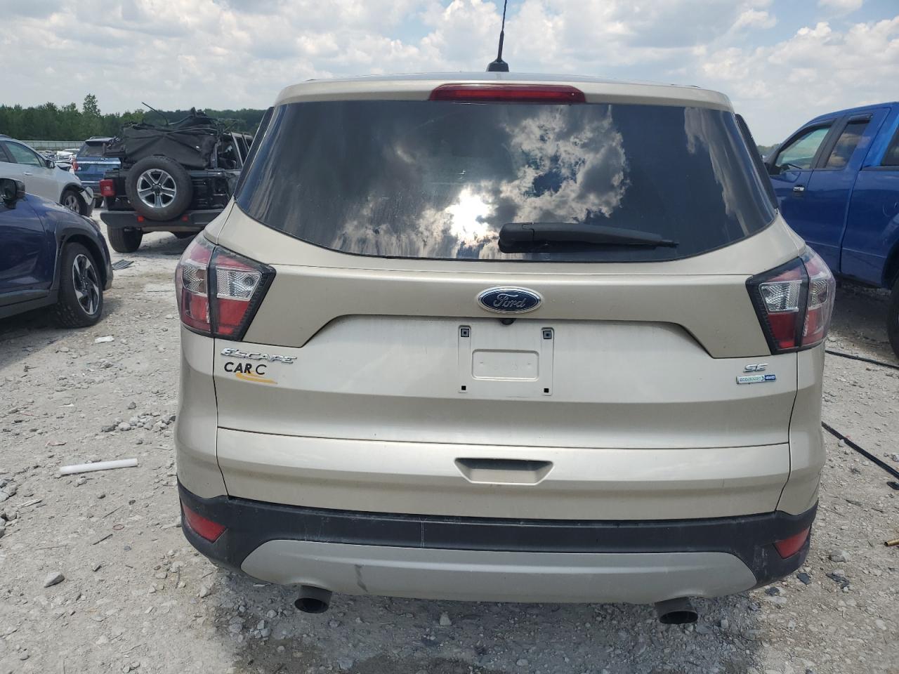 FORD ESCAPE SE