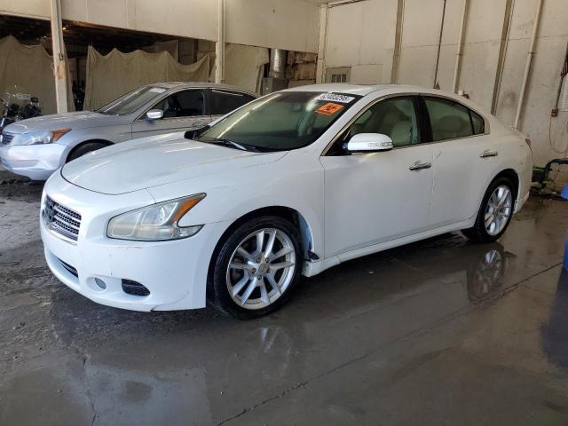 NISSAN MAXIMA S