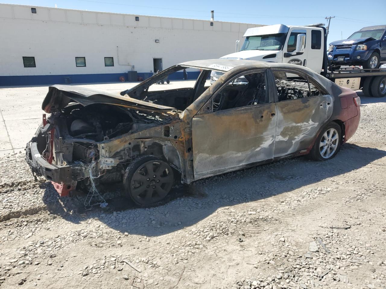 TOYOTA CAMRY BASE